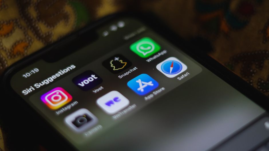 Robo de cuentas WhatsApp: la UFECI y WhatsApp capacitan a jueces (y qué hacés vos)